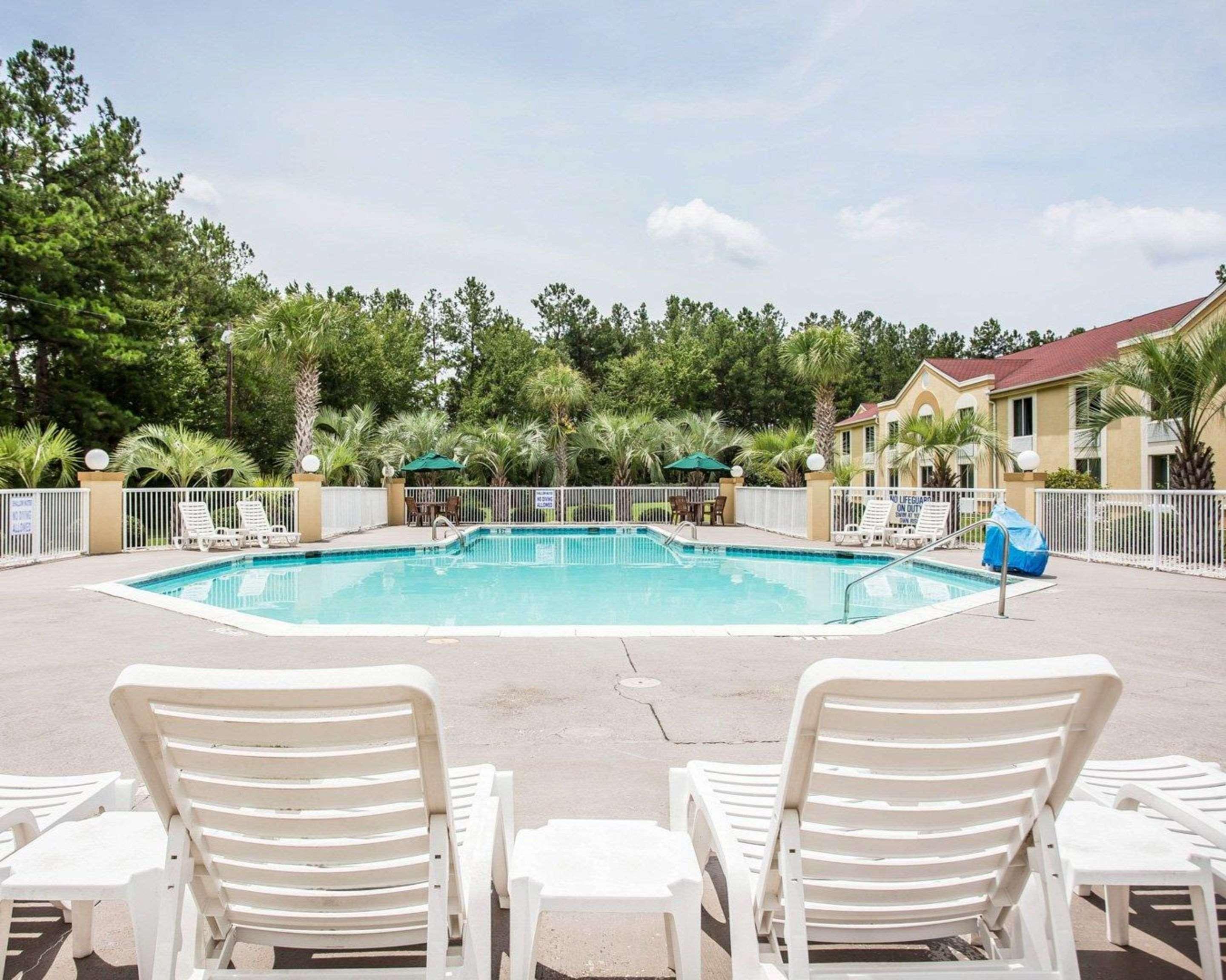 Comfort Inn & Suites Walterboro I-95 Екстериор снимка