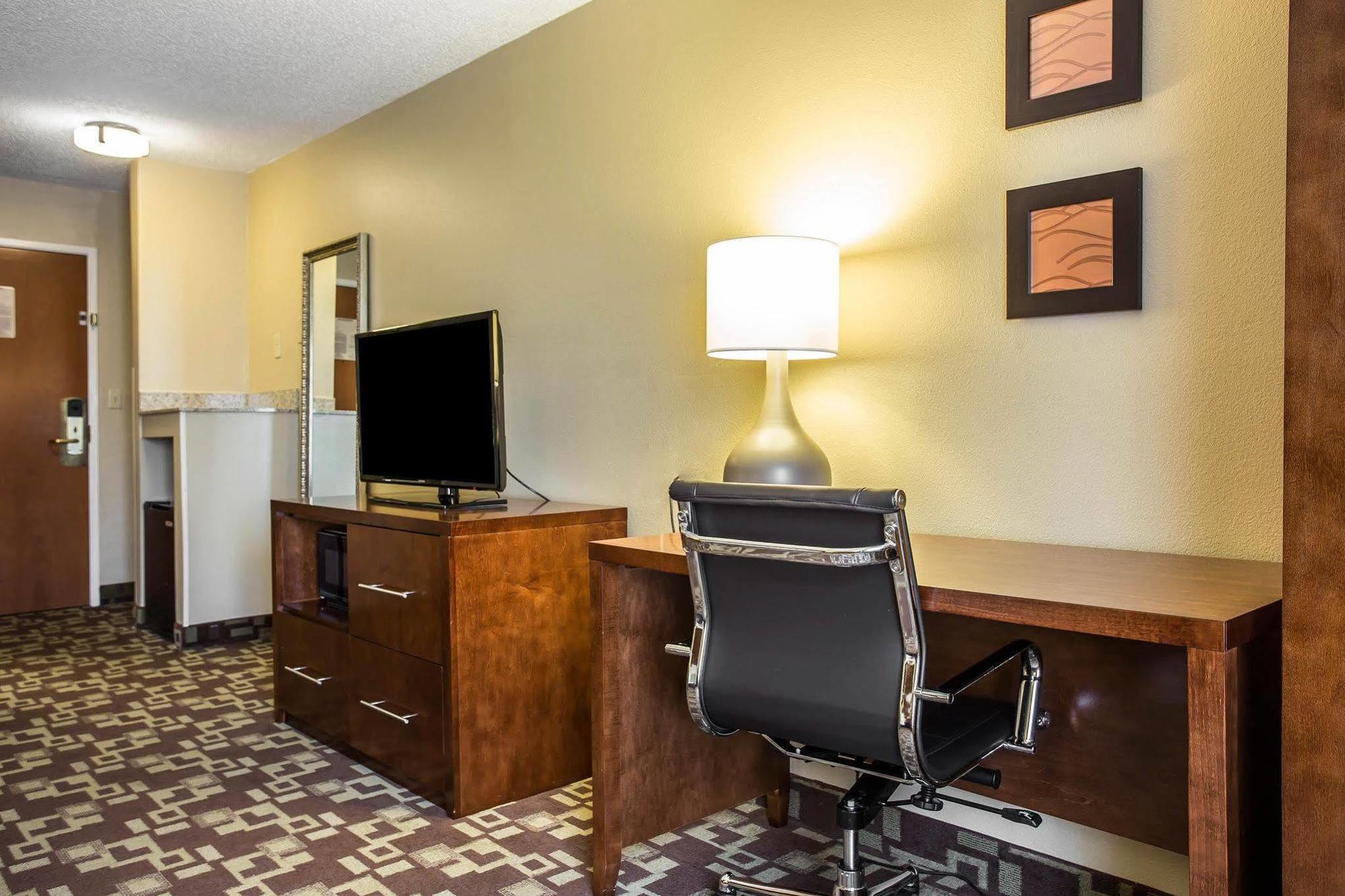 Comfort Inn & Suites Walterboro I-95 Екстериор снимка